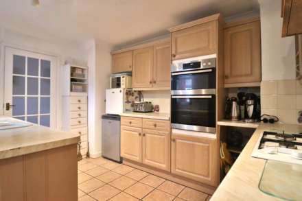 The Garlings, Aldbourne. Marlborough, SN8 2DT, Image 5