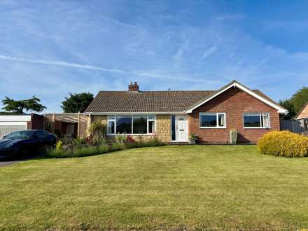 Downs Close, Eastbury, RG17 7JW
