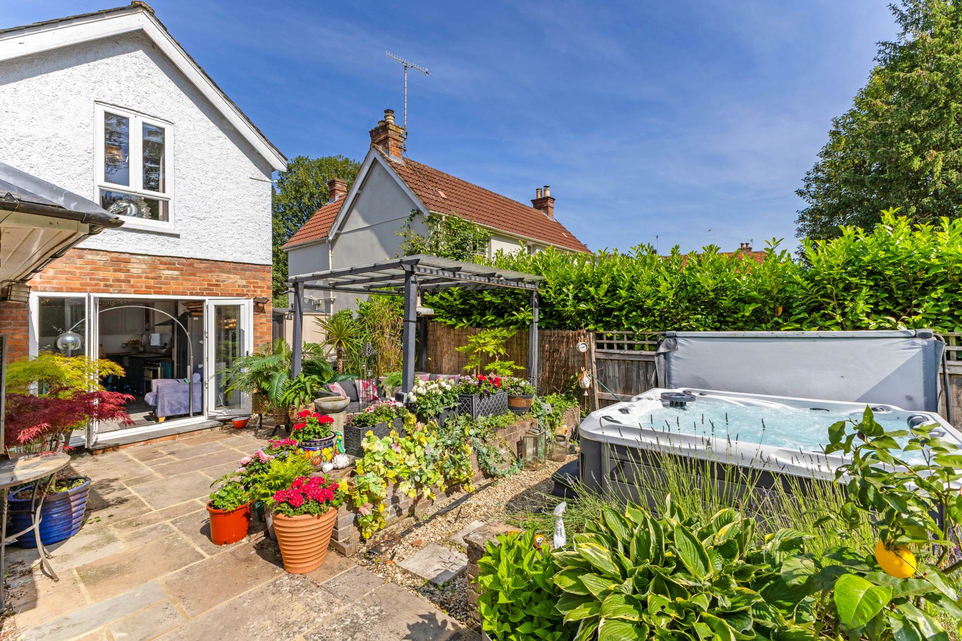 Lottage Road, Marlborough, SN8 2EB, Image 16