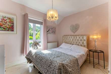 Lottage Road, Marlborough, SN8 2EB, Image 12