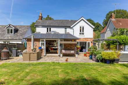 Lottage Road, Marlborough, SN8 2EB, Image 14