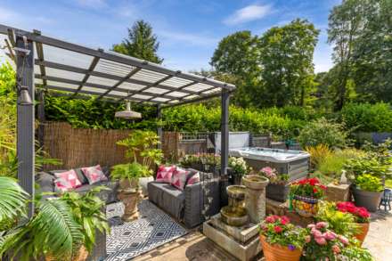 Lottage Road, Marlborough, SN8 2EB, Image 15