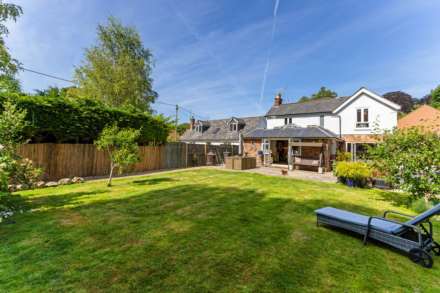 Lottage Road, Marlborough, SN8 2EB, Image 17