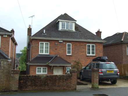 5 Bedroom Detached, Back Lane, Marlborough, SN8 1JJ