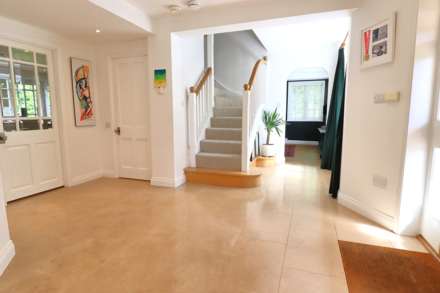 Forest Hill, Great Bedwyn, SN8 3LP, Image 2
