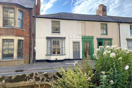 High Street, Marlborough, SN8 1HQ