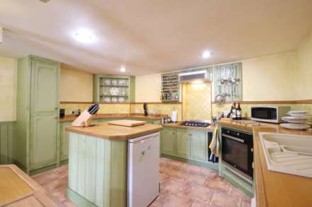 High Street, Marlborough, SN8 1HQ, Image 4