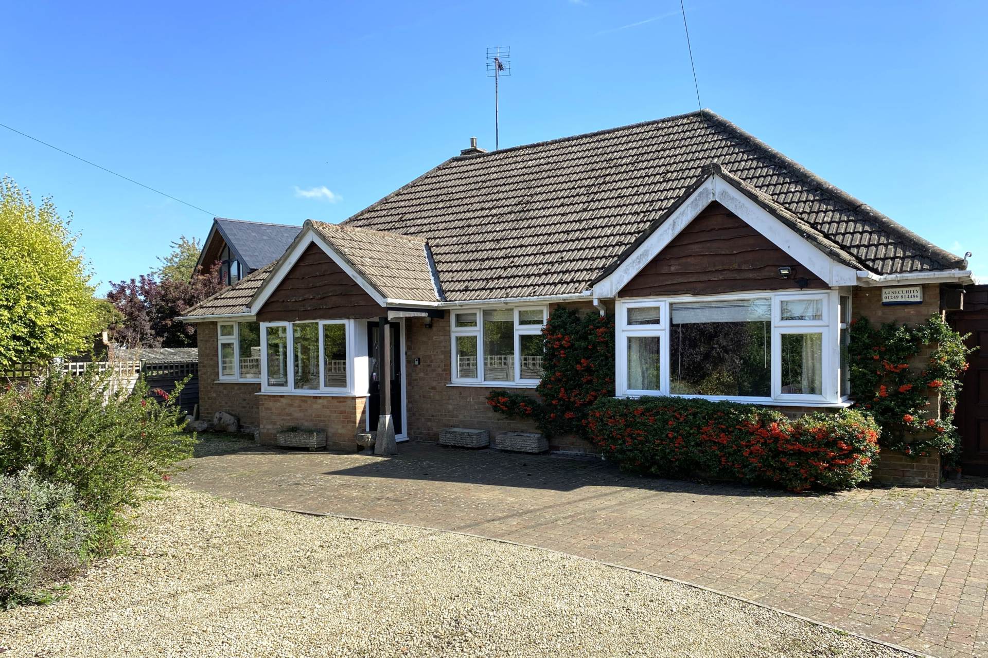Poulton Hill, Marlborough, SN8 1AZ, Image 2