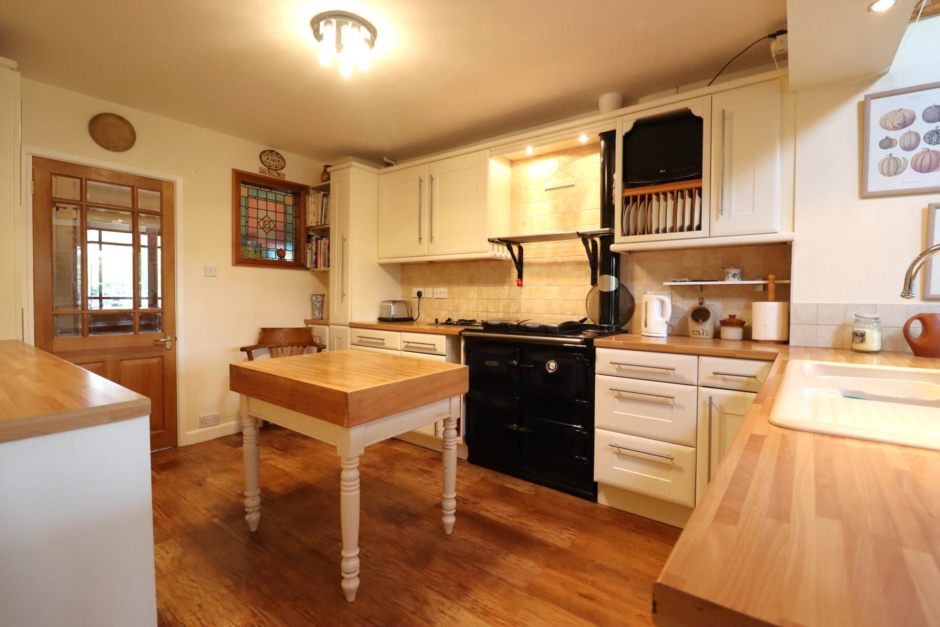 Poulton Hill, Marlborough, SN8 1AZ, Image 7