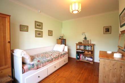 Poulton Hill, Marlborough, SN8 1AZ, Image 11