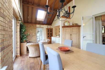 Poulton Hill, Marlborough, SN8 1AZ, Image 4