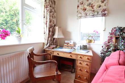 Poulton Hill, Marlborough, SN8 1AZ, Image 6