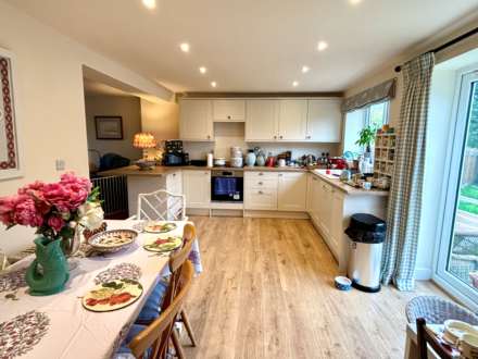 Castle Road, Marlborough, SN8 3LS, Image 2