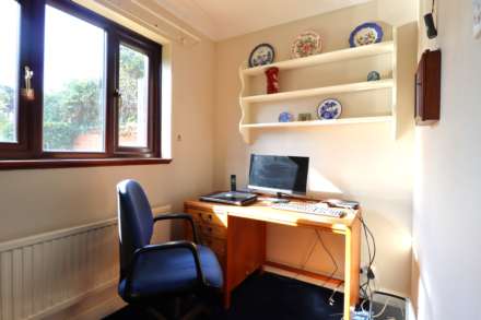 Copyhold, Great Bedwyn, Marlborough, SN8 3YR, Image 6