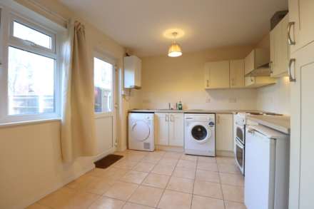 Rogers Meadow, Marlborough, SN8 1DZ, Image 2