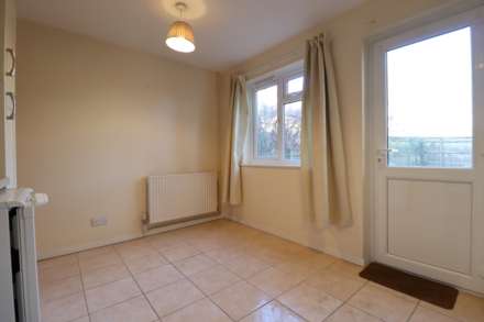 Rogers Meadow, Marlborough, SN8 1DZ, Image 3