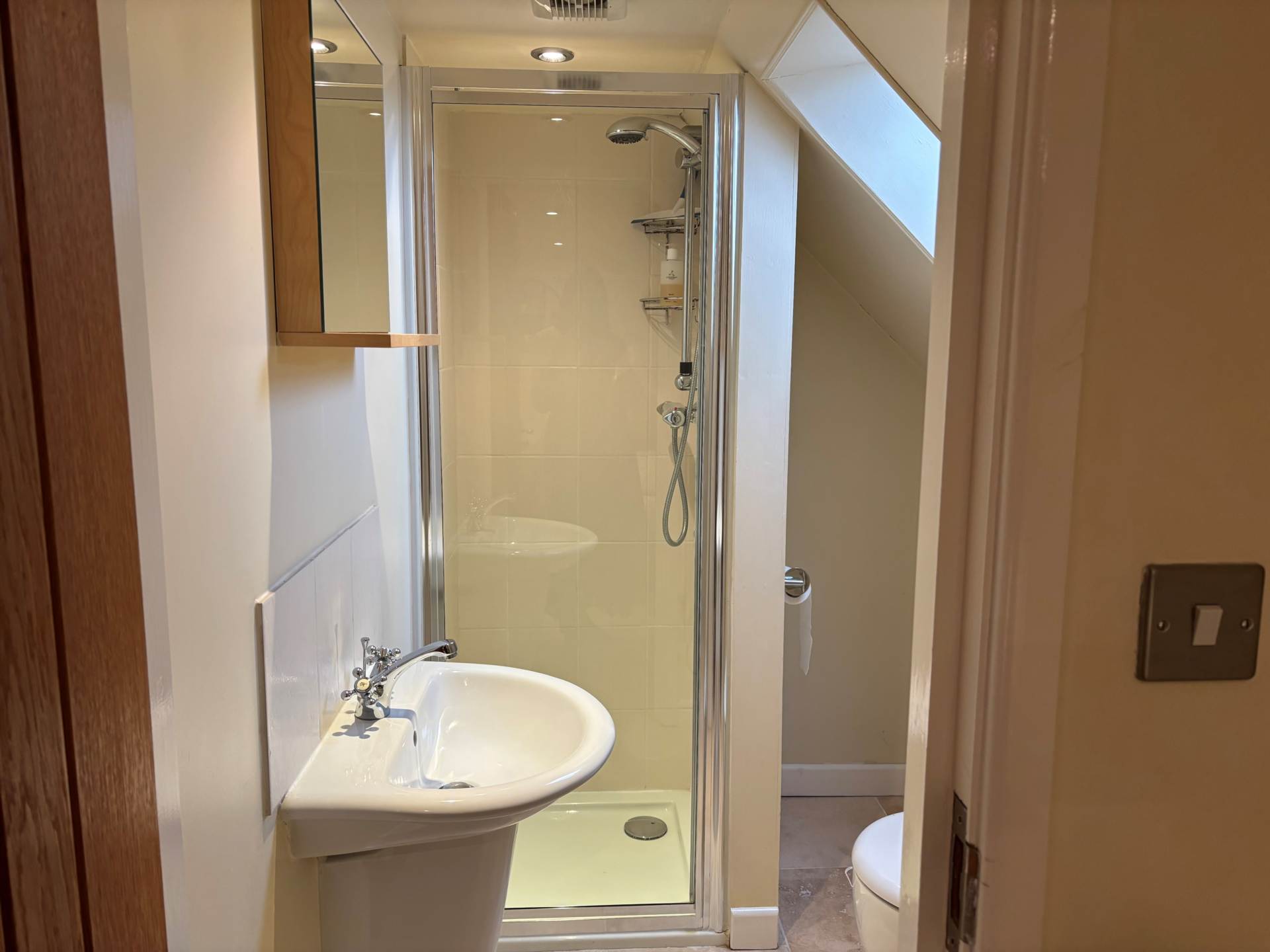 Angel Yard, Marlborough, SN8 1AG, Image 9