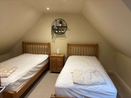 Angel Yard, Marlborough, SN8 1AG, Image 6