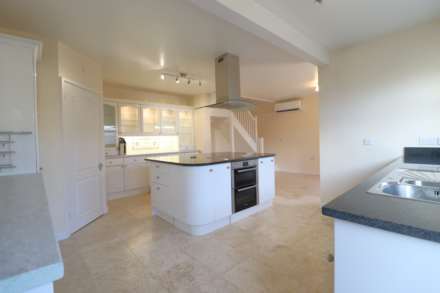 Webbs Way, Burbage, SN8 3TF, Image 2