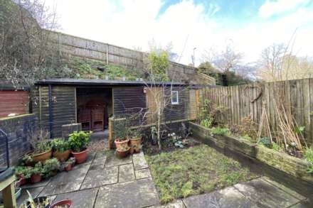 Salisbury Road, Marlborough, SN8 4AB, Image 11