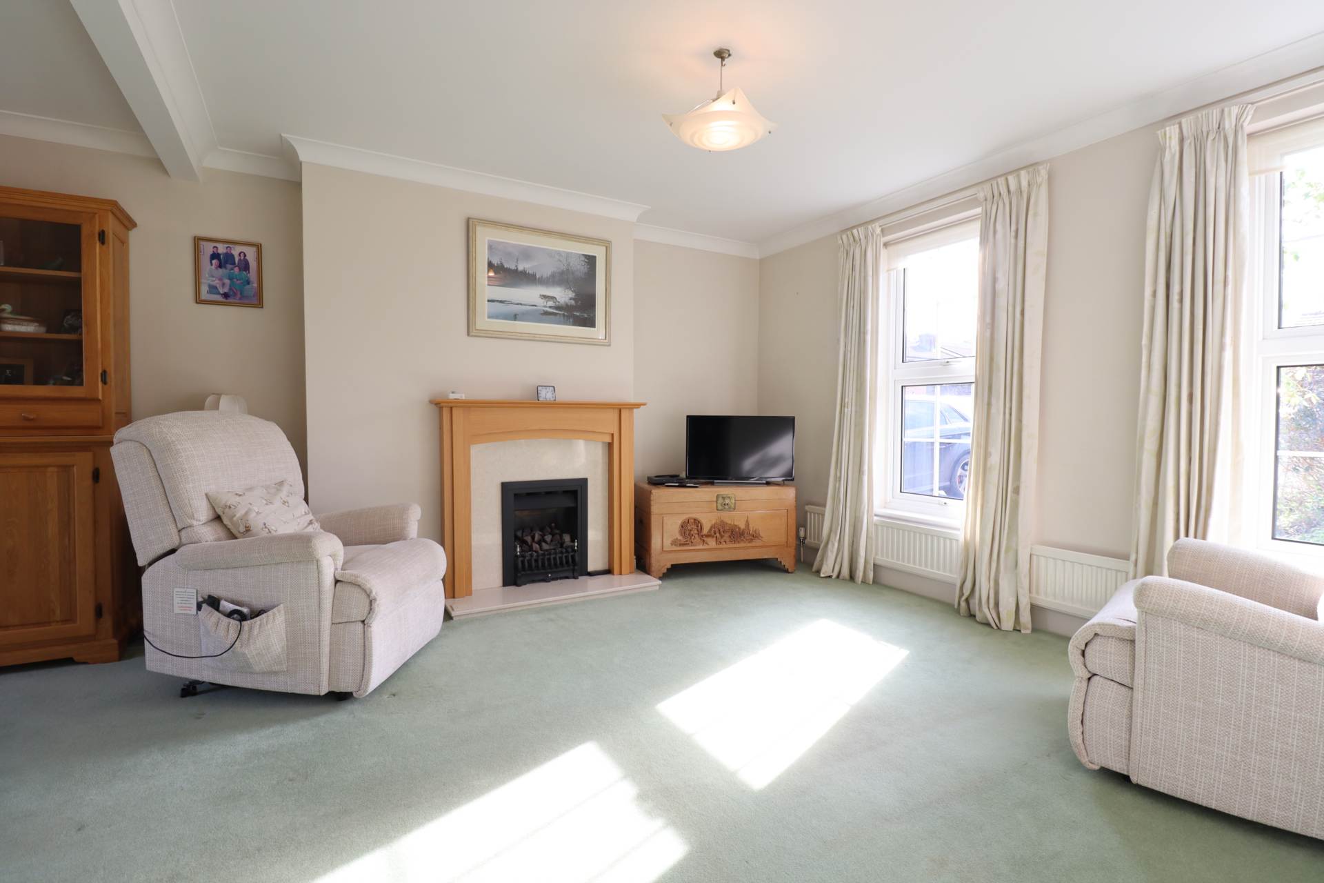 River Park, Marlborough, SN8 1NH, Image 2