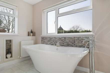 Downs Close, Eastbury, RG17 7JW, Image 11