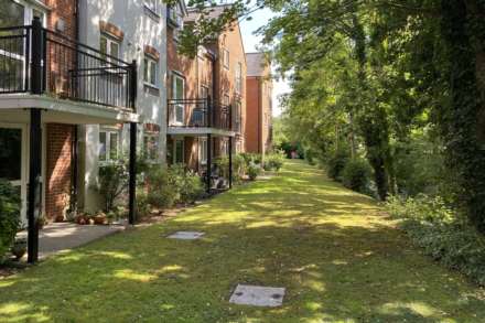 Churchill Court, Marlborough, SN8 1LD, Image 12