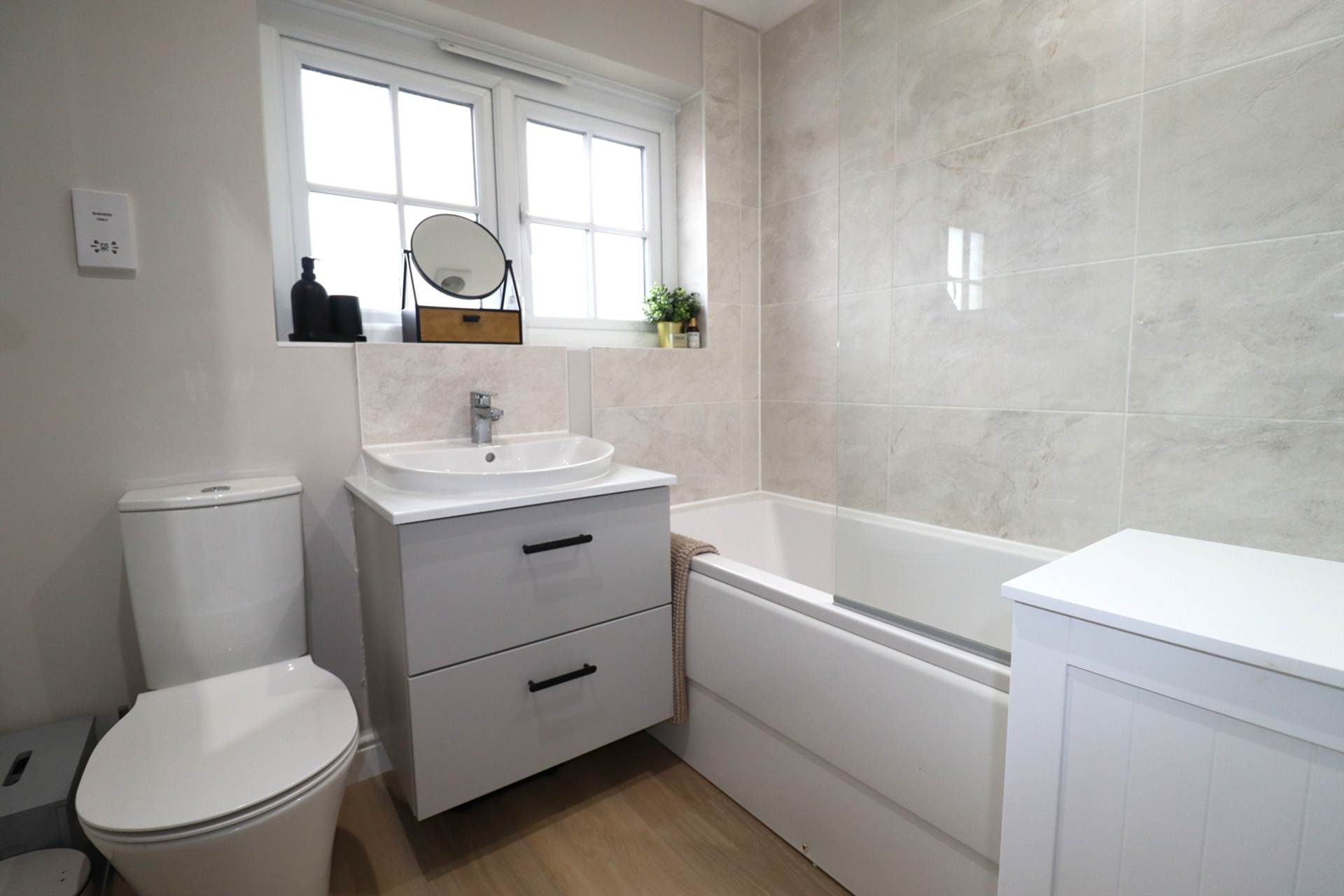 Elsie Knocker Grove, Marlborough, SN8 4YN, Image 10