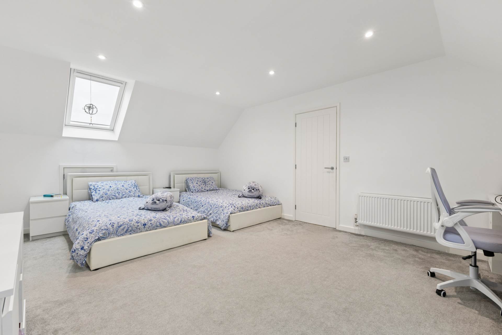 Elcot Lane, Marlborough, SN8 2AZ, Image 6