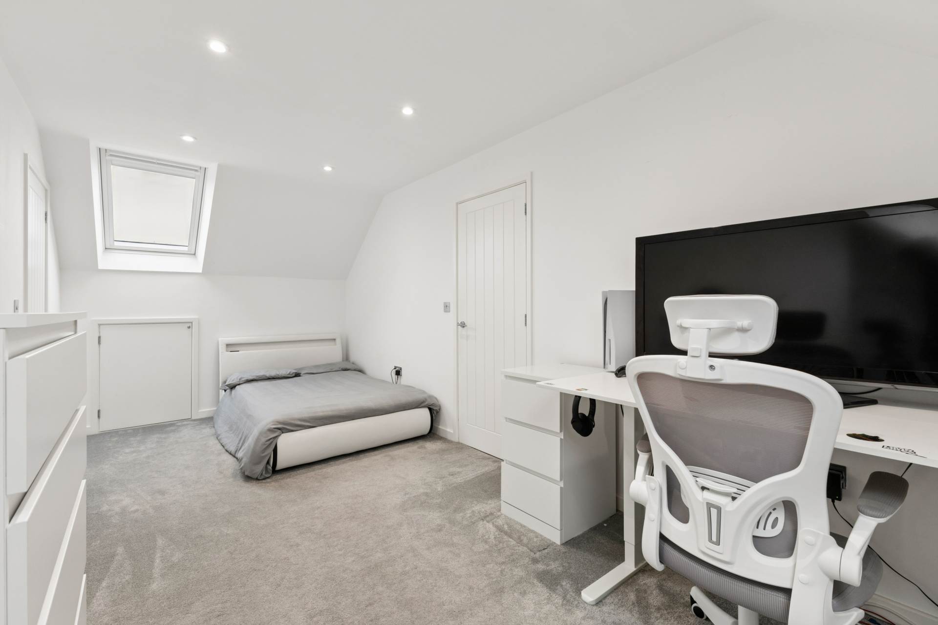 Elcot Lane, Marlborough, SN8 2AZ, Image 8