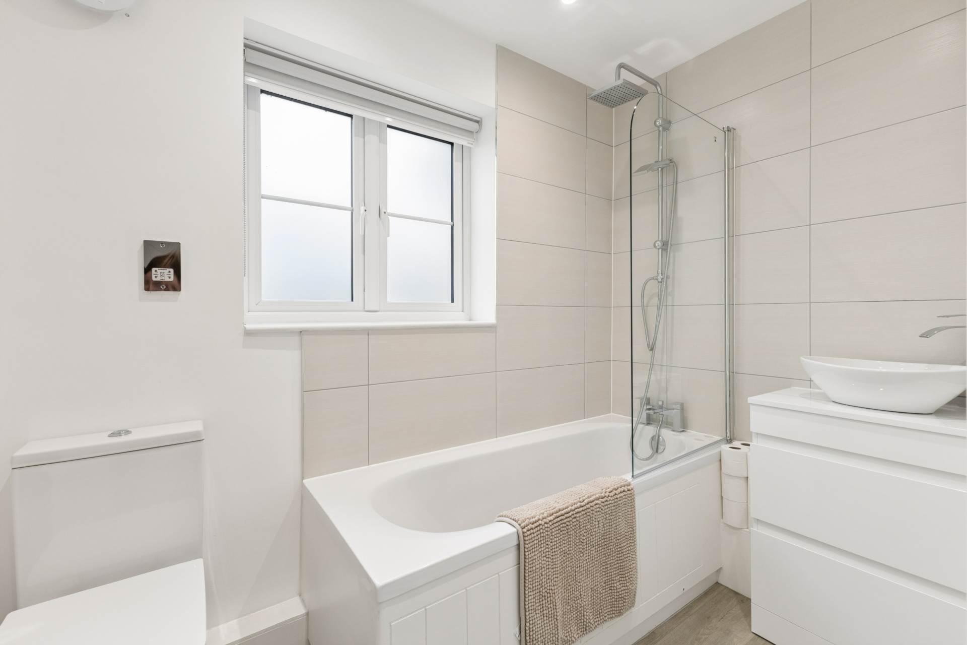 Elcot Lane, Marlborough, SN8 2AZ, Image 9