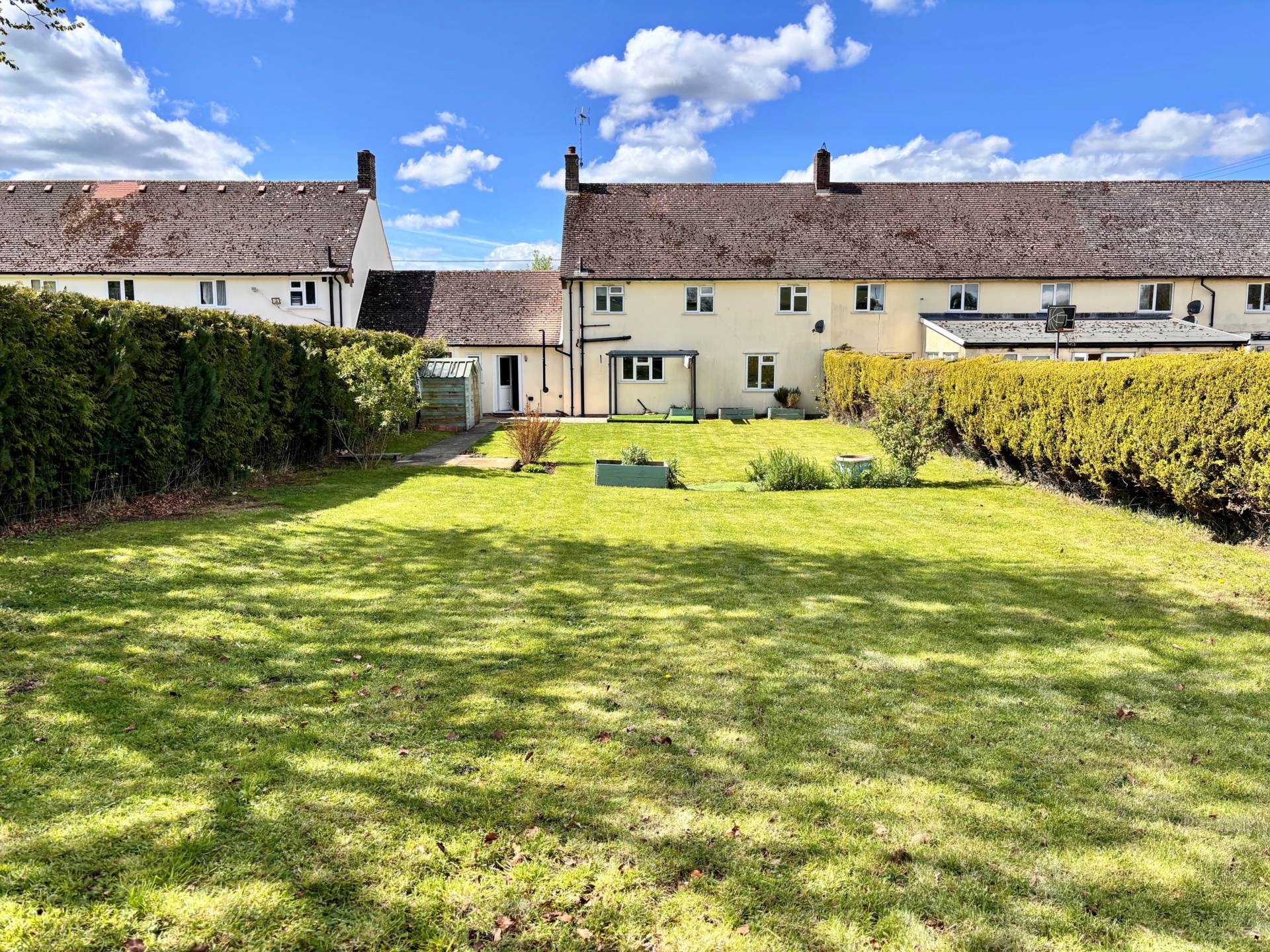 The Elms, East Kennett, Marlborough, SN8 4HA, Image 11