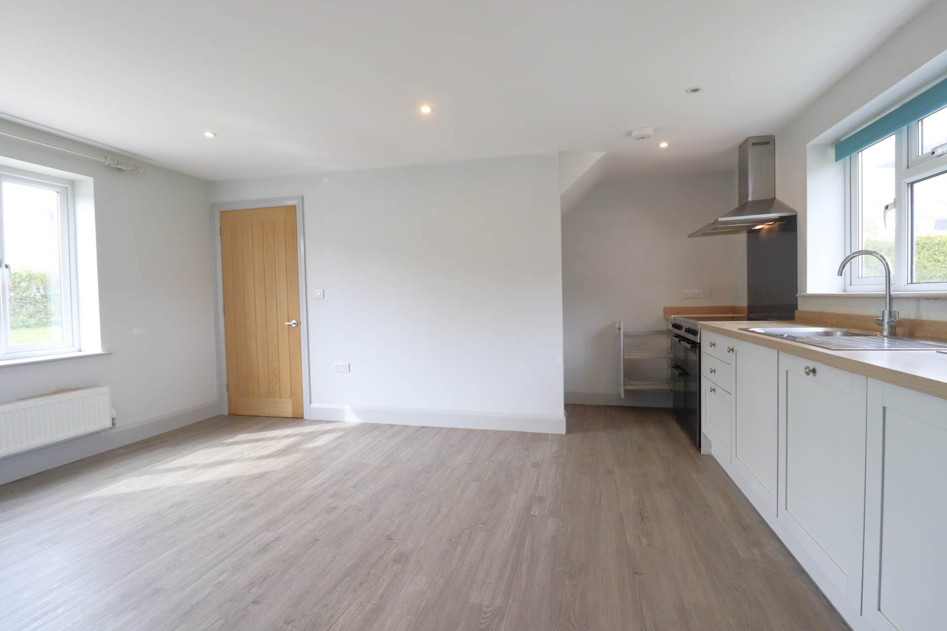 The Elms, East Kennett, Marlborough, SN8 4HA, Image 4