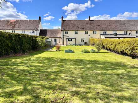 The Elms, East Kennett, Marlborough, SN8 4HA, Image 11