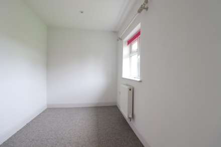 The Elms, East Kennett, Marlborough, SN8 4HA, Image 9