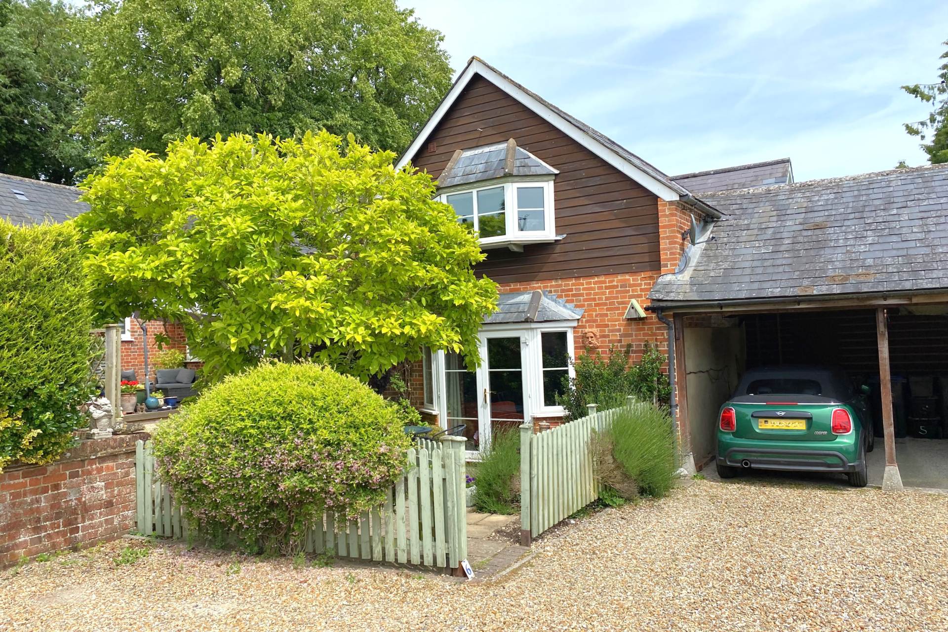 St. Nicholas Yard, Fyfield, SN8 1PP, Image 1