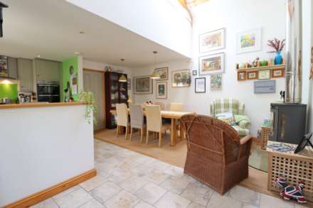 St. Nicholas Yard, Fyfield, SN8 1PP, Image 3