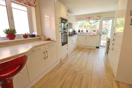 Newbury Street, Lambourn, Hungerford, RG17 7LL, Image 4