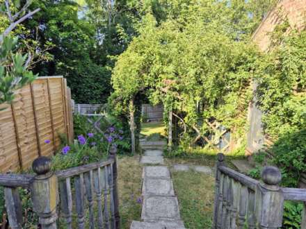 Rogers Meadow, Marlborough, SN8 1DZ, Image 13
