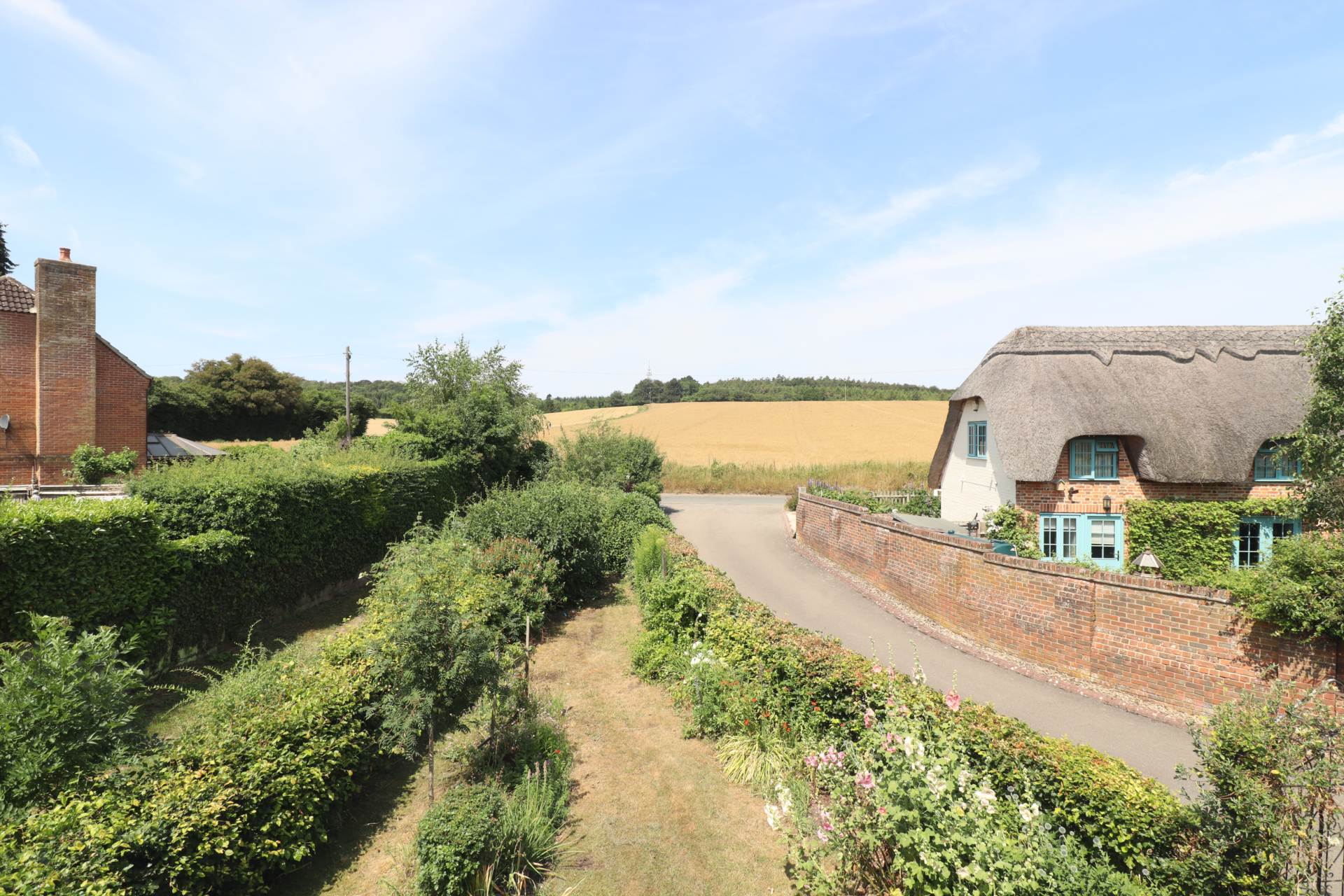 Browns Lane, Great Bedwyn, SN8 3LR, Image 16