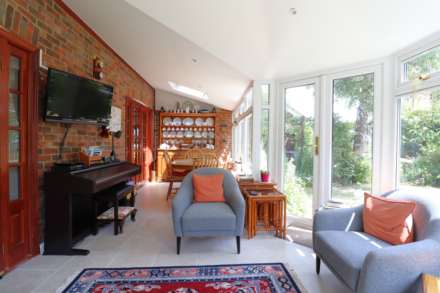 Browns Lane, Great Bedwyn, SN8 3LR, Image 5