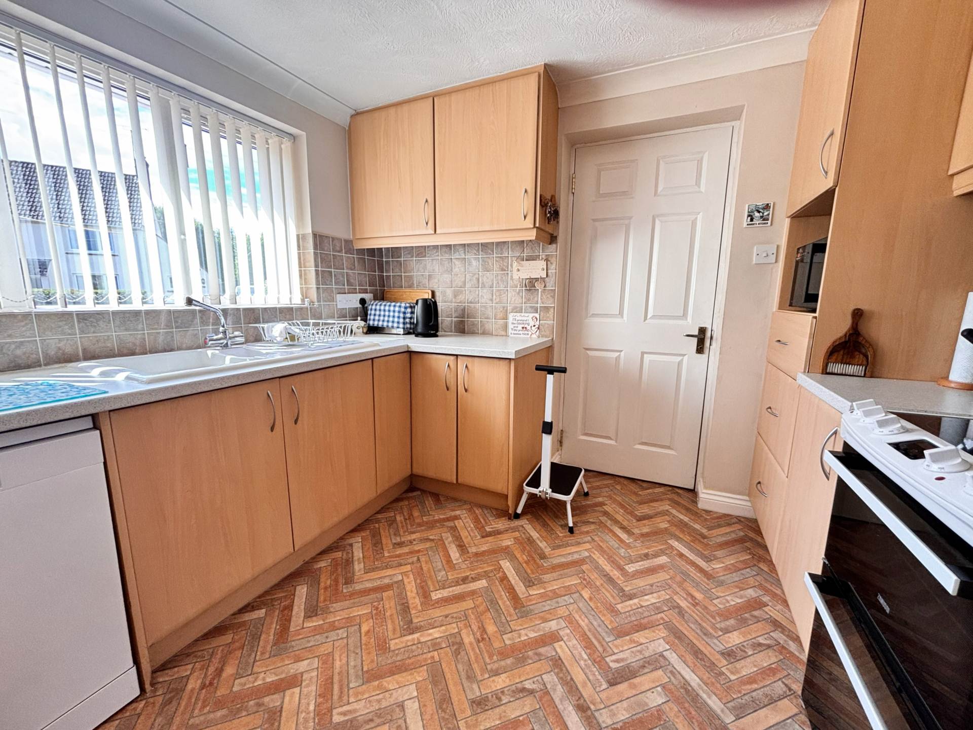 The Rysefords, Burbage, SN8 3TS, Image 5