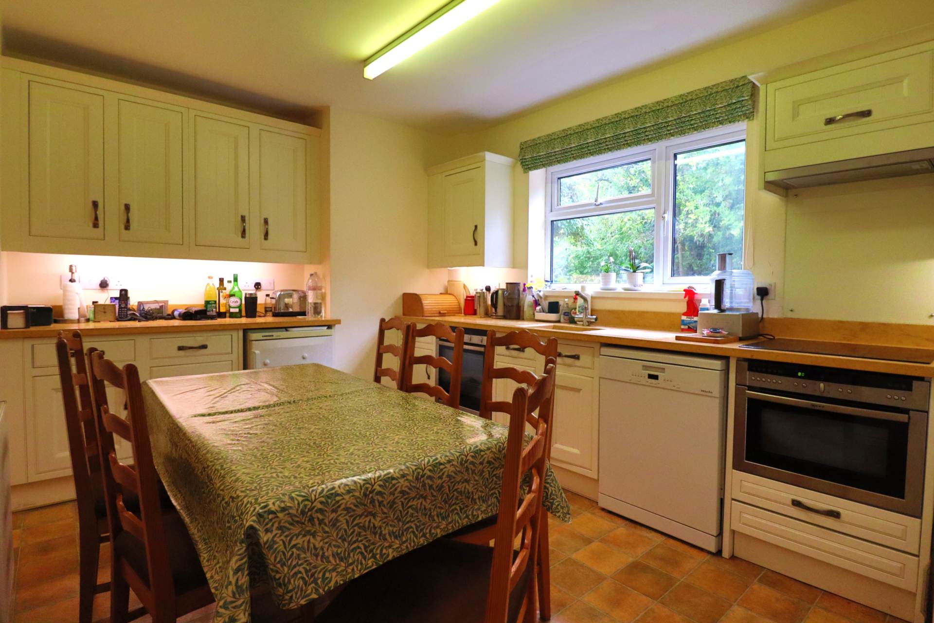 Upper Churchfields, Marlborough, SN8 4AT, Image 7