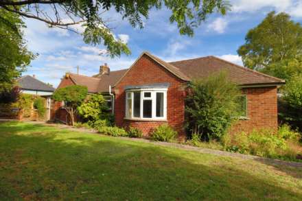Upper Churchfields, Marlborough, SN8 4AT, Image 1