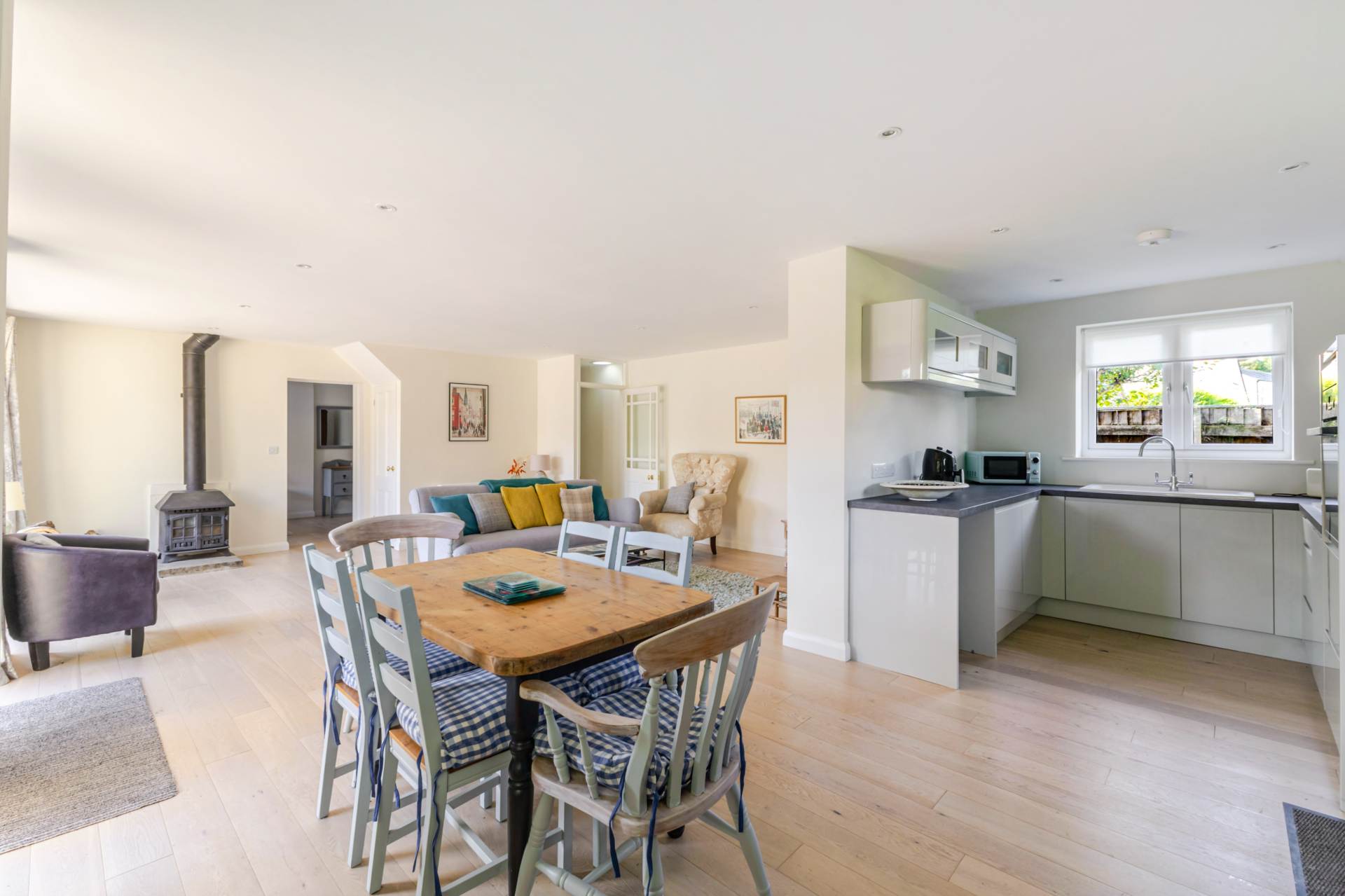 Stonebridge Close, Marlborough, SN8 2AE Detached family home + Annex, Image 12