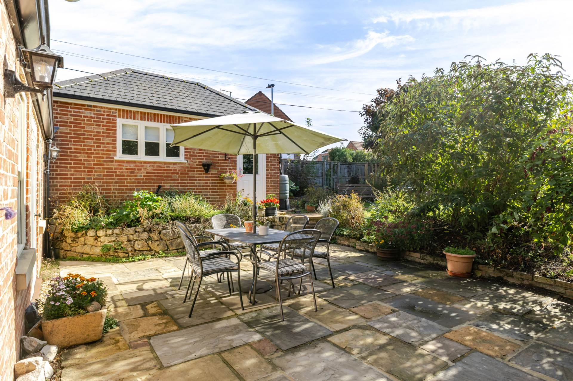 Stonebridge Close, Marlborough, SN8 2AE Detached family home + Annex, Image 18