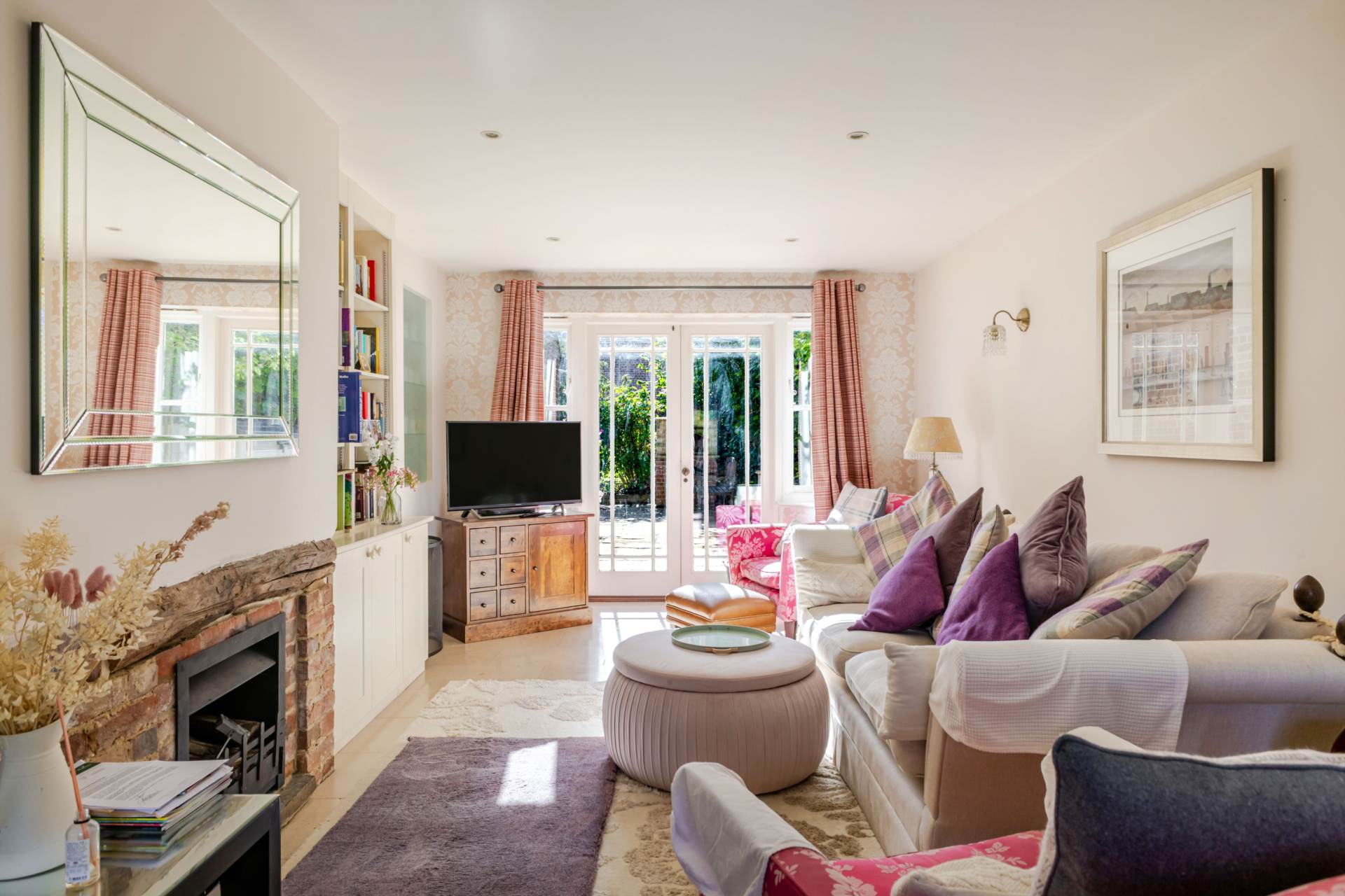 Stonebridge Close, Marlborough, SN8 2AE Detached family home + Annex, Image 3
