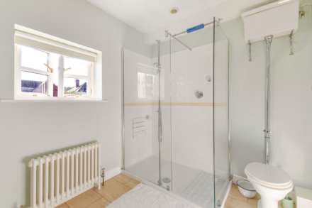 Stonebridge Close, Marlborough, SN8 2AE Detached family home + Annex, Image 9
