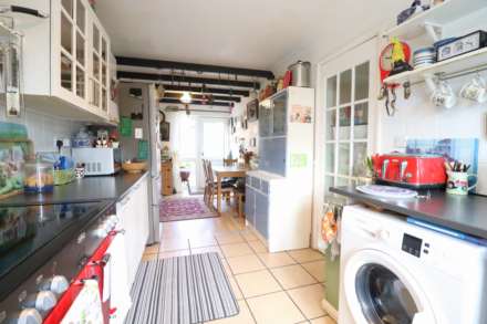 Hilldrop Close, Ramsbury, Marlborough, SN8 2RA, Image 3