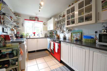 Hilldrop Close, Ramsbury, Marlborough, SN8 2RA, Image 4